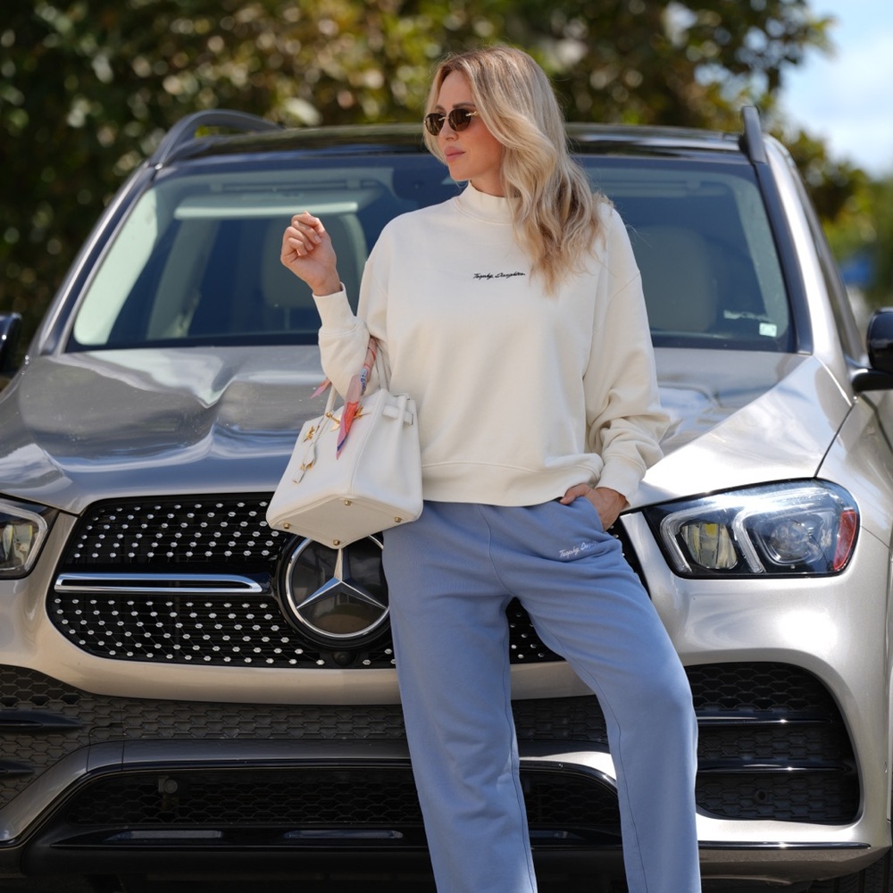 Women's Cream Sweatshirt